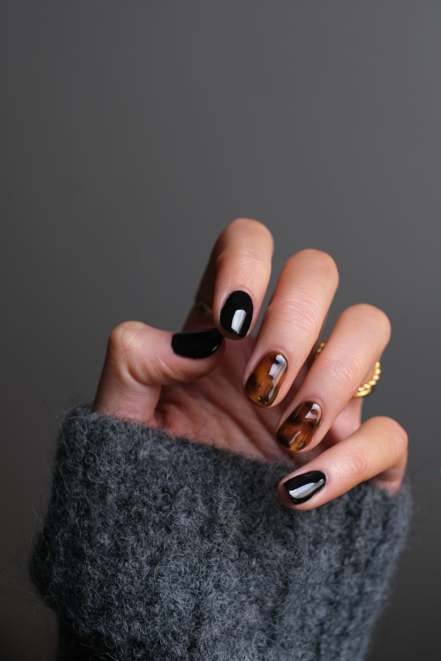Manicure y pestañas